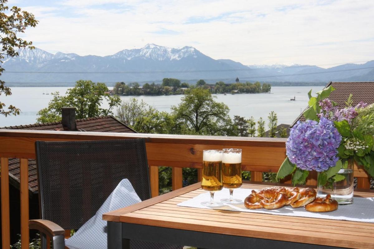 Chiemsee-Blick und Zellnerhof Gstadt am Chiemsee Exterior foto